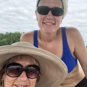 Meet your Posher, Lynda